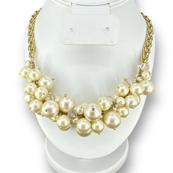 Signed J Crew Gold Tone Faux Pearl Cluster Clear Lucite Beaded Statement Necklac - Picture 1 of 8
